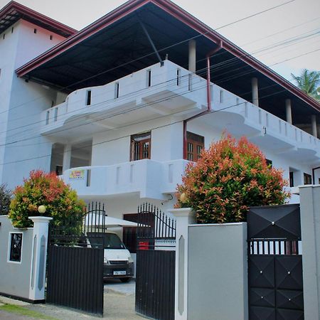 Residenza Belvedere Хиккадува Экстерьер фото